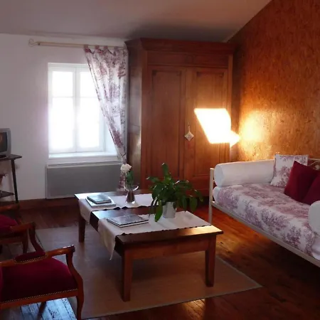 Maison En Pierres Renovee Avec Patio A - Fr-1-489-191 * Ferrières-sur-Sichon