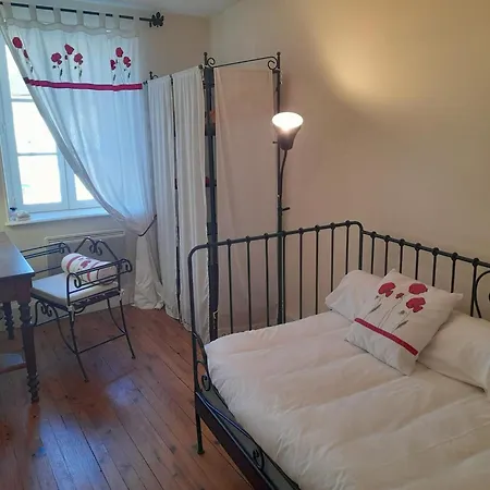 Maison En Pierres Renovee Avec Patio A - Fr-1-489-191 *