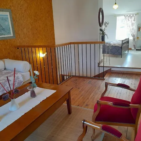 Country house Maison En Pierres Renovee Avec Patio A - Fr-1-489-191