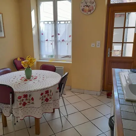 Maison En Pierres Renovee Avec Patio A - Fr-1-489-191 Country house
