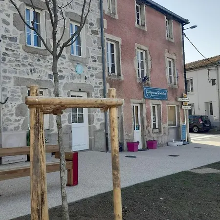 Maison En Pierres Renovee Avec Patio A - Fr-1-489-191 * Ferrieres-sur-Sichon