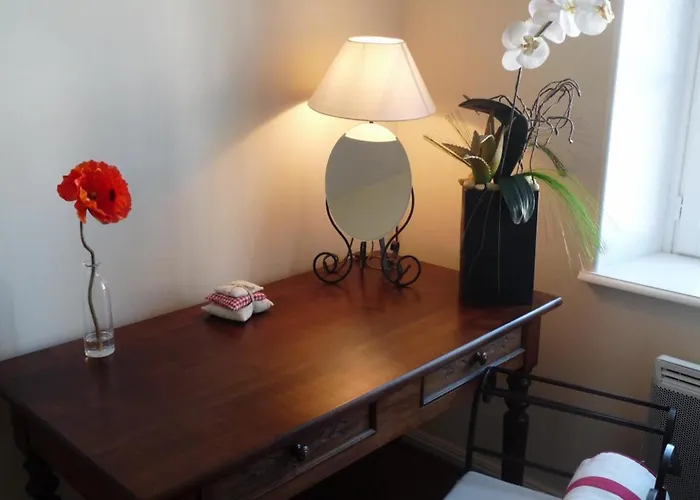 Maison En Pierres Renovee Avec Patio A - Fr-1-489-191 * Ferrières-sur-Sichon