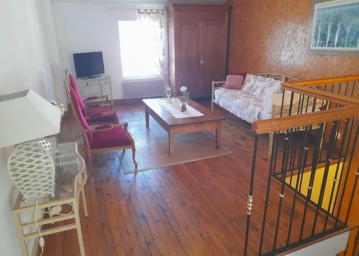 Maison En Pierres Renovee Avec Patio A - Fr-1-489-191 *